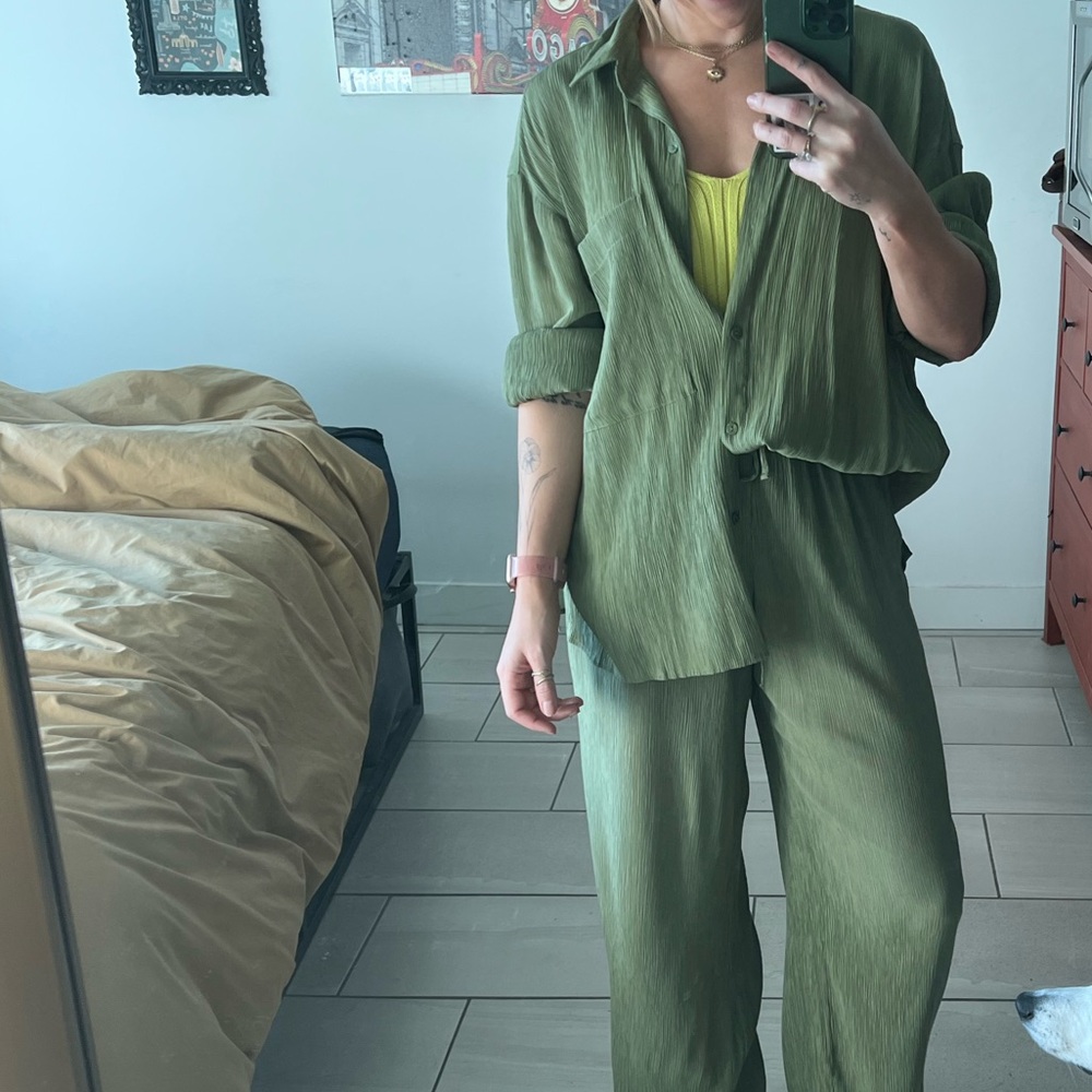 Abercrombie & Fitch Crinkle Set